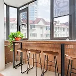 Denpa Inn - The Bund East Nanjing Road