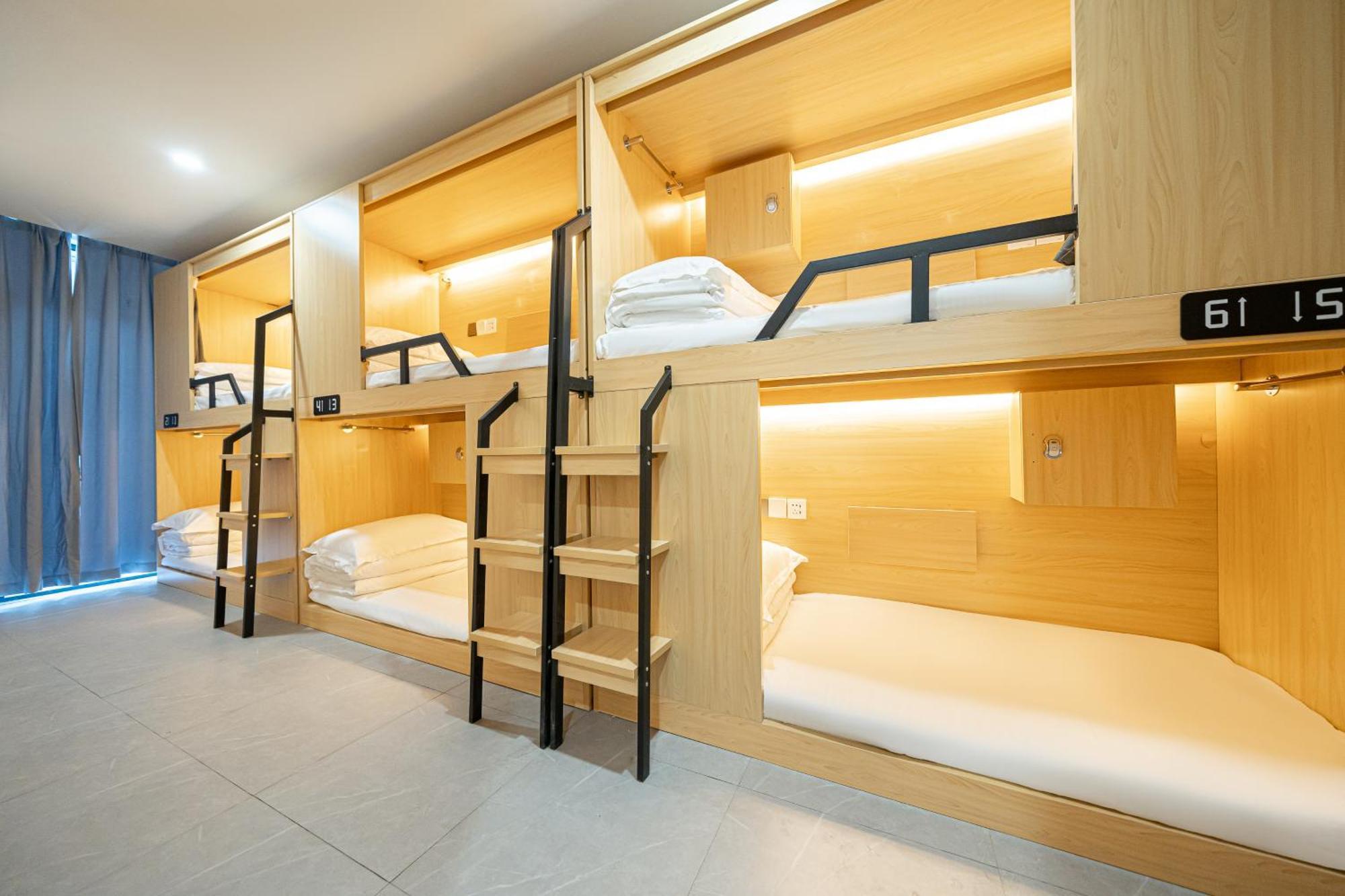 Denpa - The Bund East Nanjing Road 2*